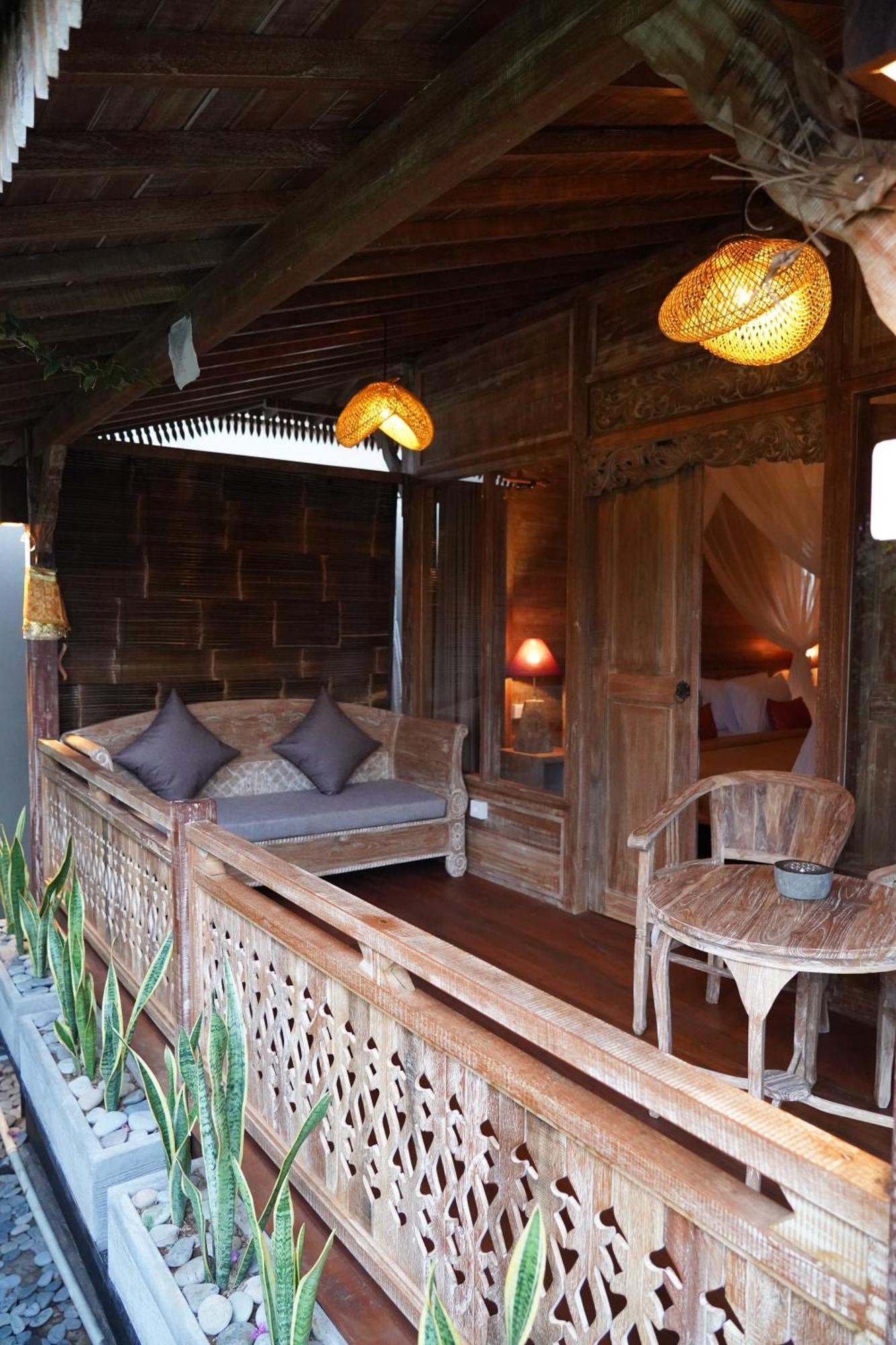 One-Bedroom Bungalow